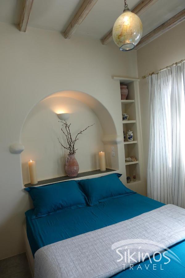 Traditional Apartment In Kastro Sikinos Exterior photo