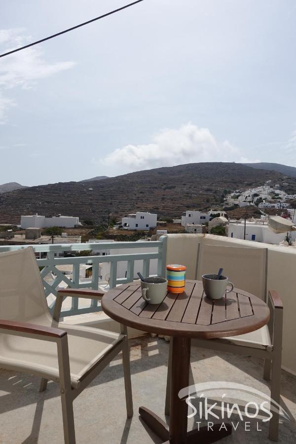Traditional Apartment In Kastro Sikinos Exterior photo