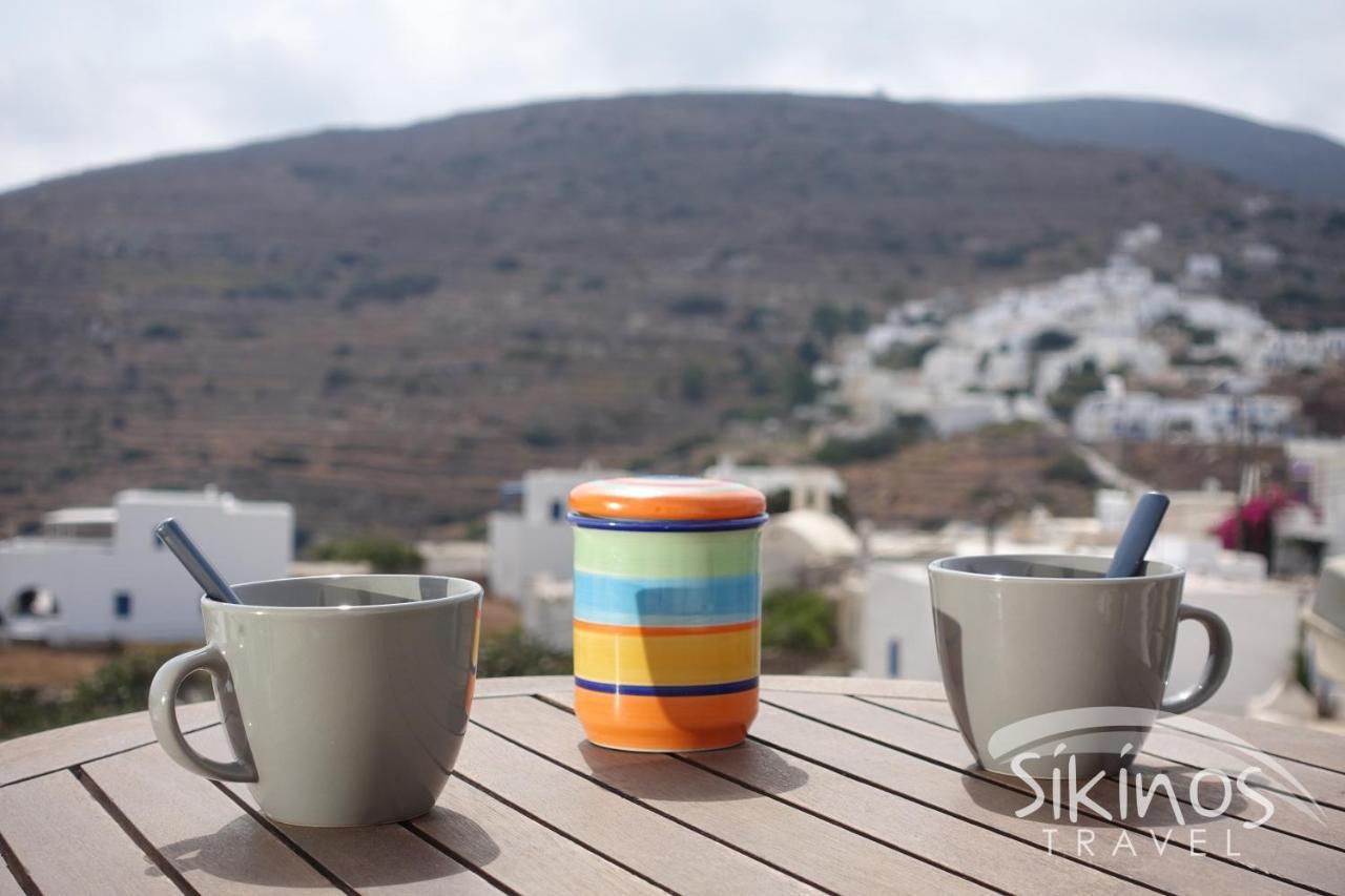 Traditional Apartment In Kastro Sikinos Exterior photo