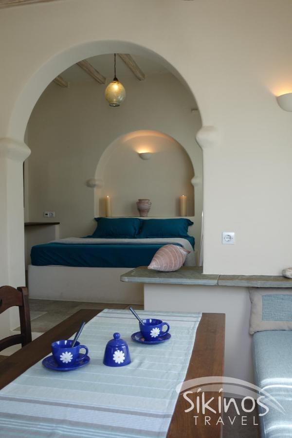 Traditional Apartment In Kastro Sikinos Exterior photo